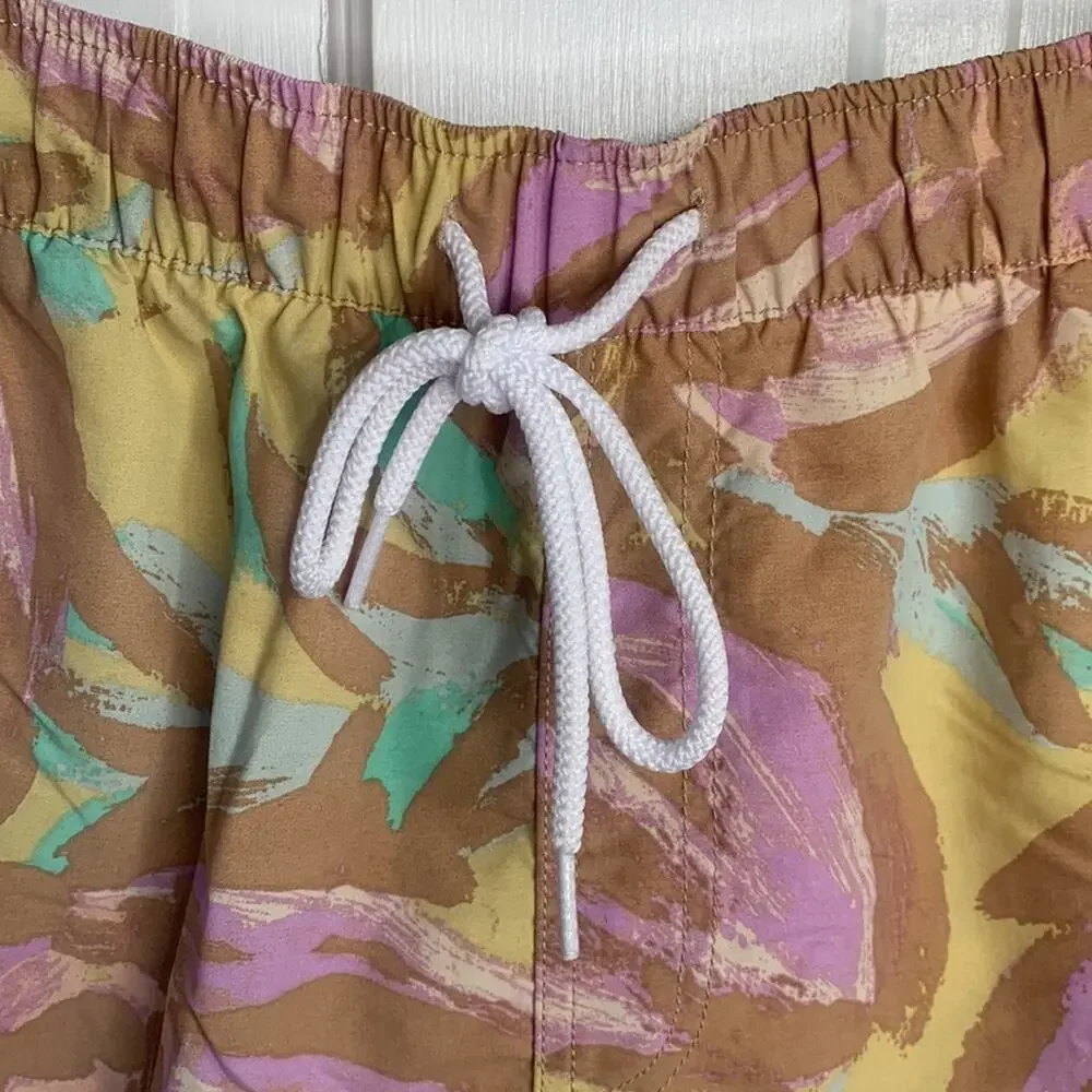 Urban Outfitters Men’s Swim Trunks Floral Print Shorts New with Tag M-118 Sz XL